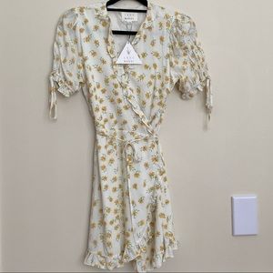 Nwt- Lost + wonder | yellow flower and cream short sleeve wrap around dress